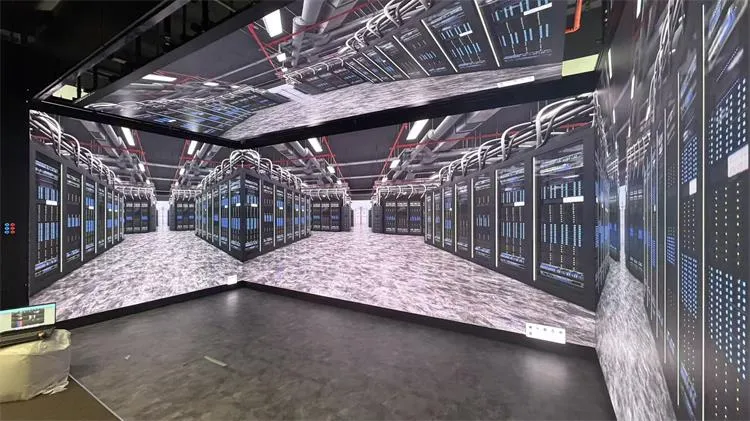 Four-Sided Immersive LED Display at FM Global Centre, Singapore