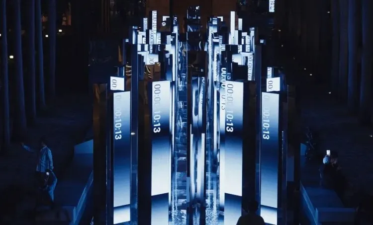 Creativity is Priceless, The Collision of LED Screen and Art